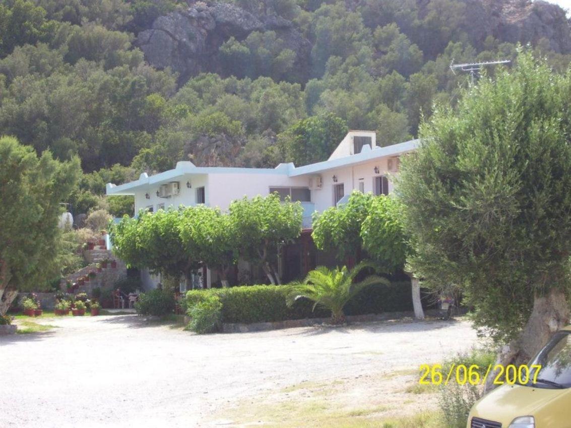 Nikos & Anna Rooms Rodakino Exterior foto